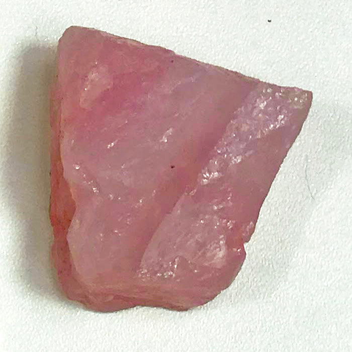 Quartzo Rosa presente em linha de joias Ouseuse