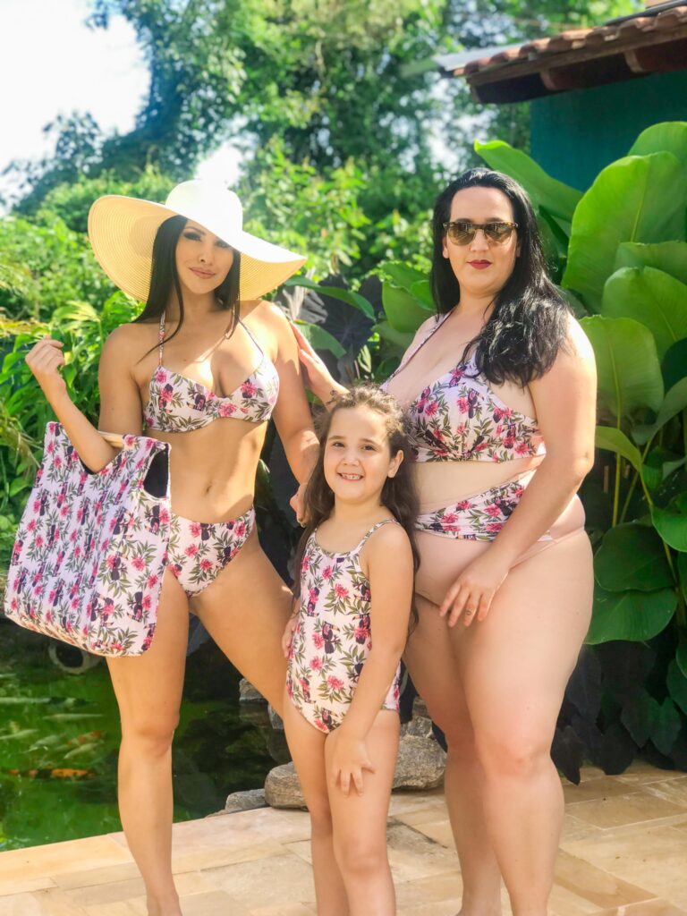 Moda praia Ouseuse estampa Tucano - Biquíni Ref. 4889, Maiô Infantil Ref. 4891 e Biquíni Plus Size Ref. 4892